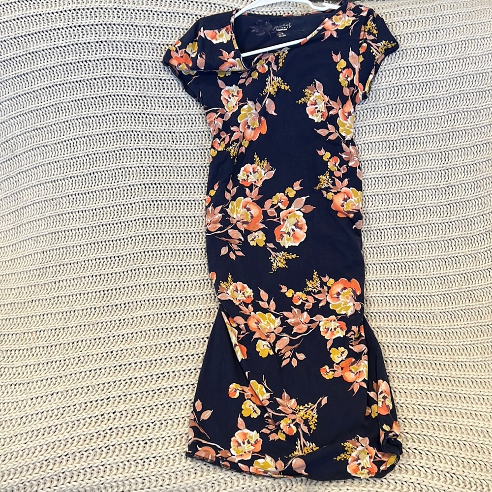 Isabel floral maternity dress size M